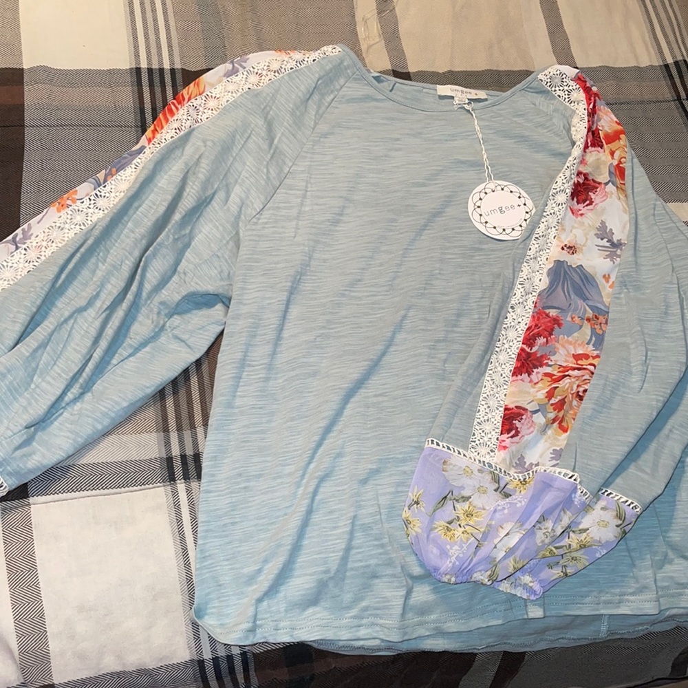 Nwt umgee blouse